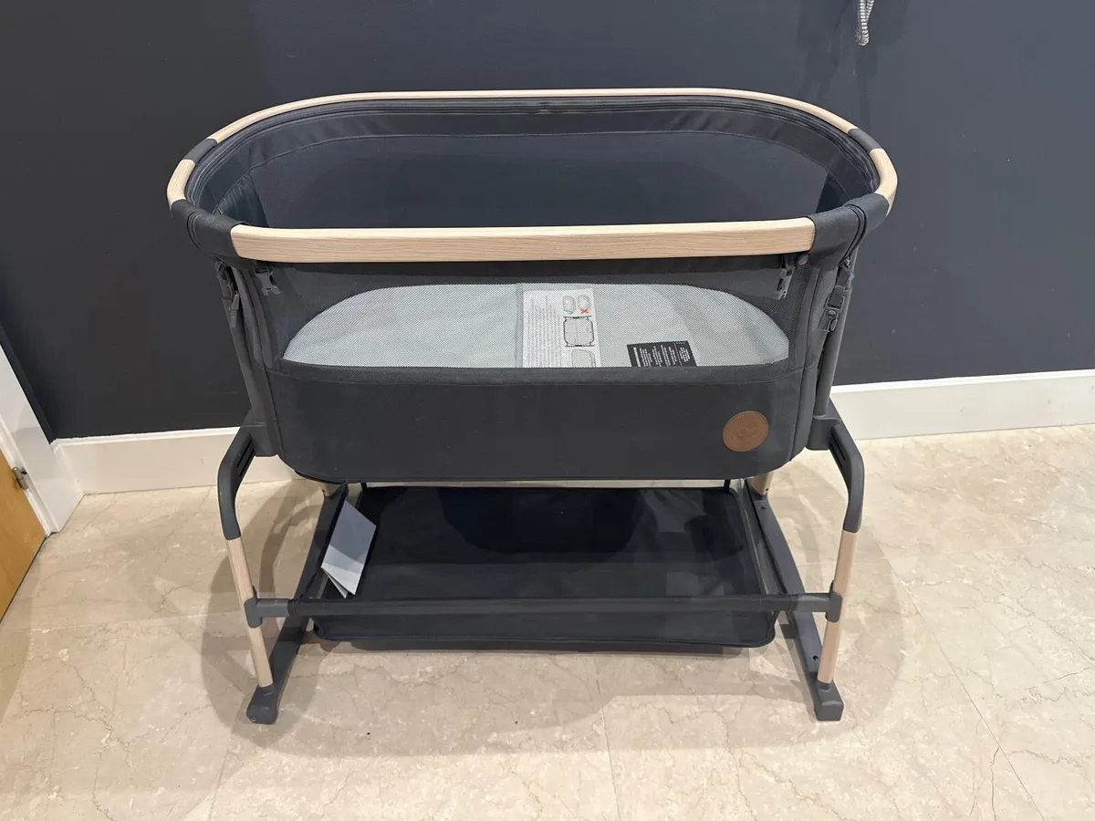 Maxi-Cosi Air Bedside Crib - Image 1