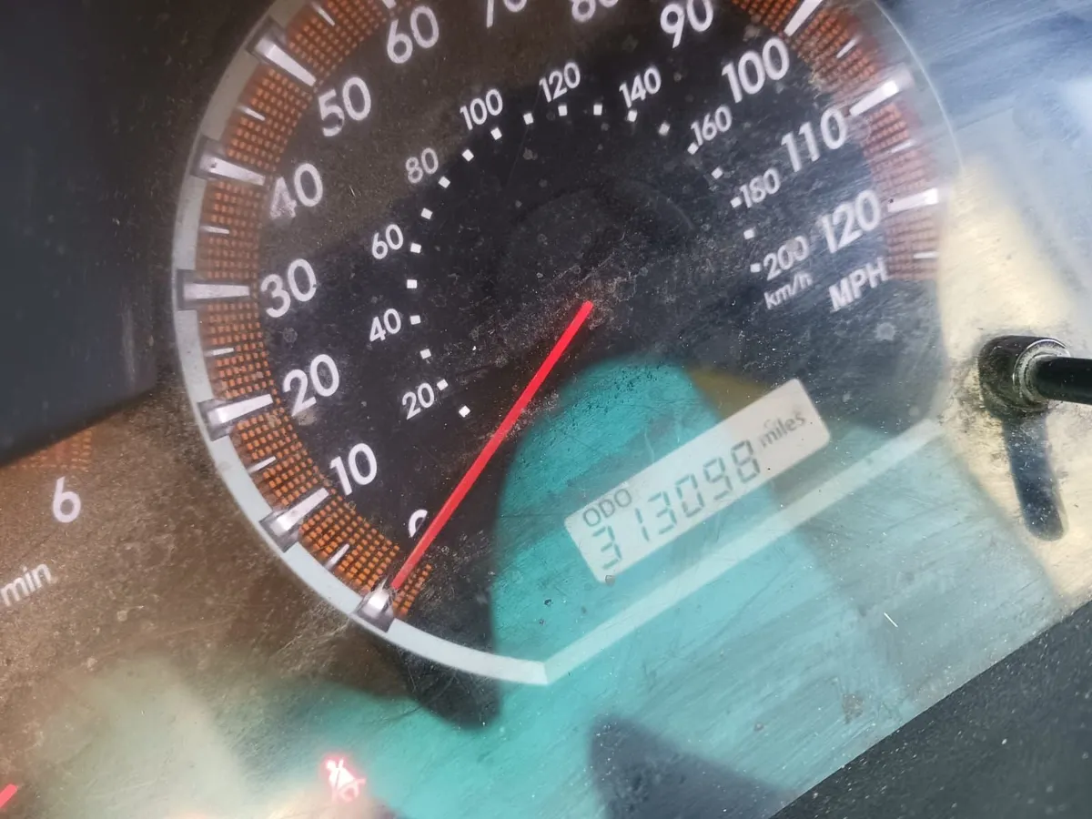 Toyota Hilux Invincible 2012 - Image 3