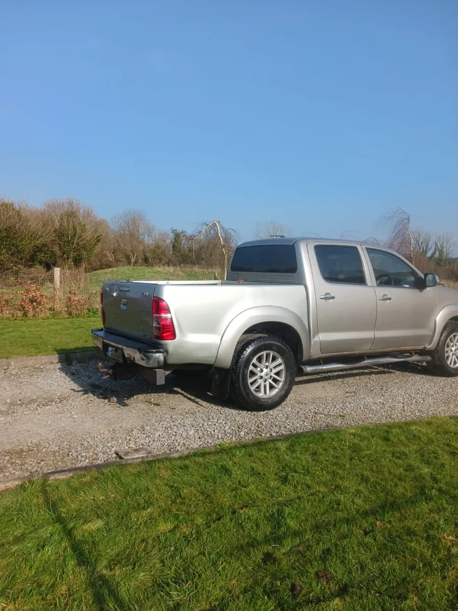 Toyota Hilux Invincible 2012 - Image 4
