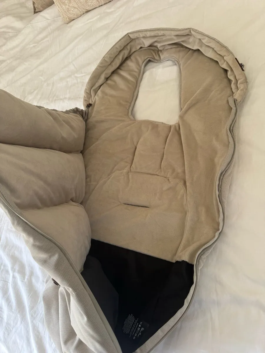 Silver Cross Reef Footmuff in Stone - Image 4