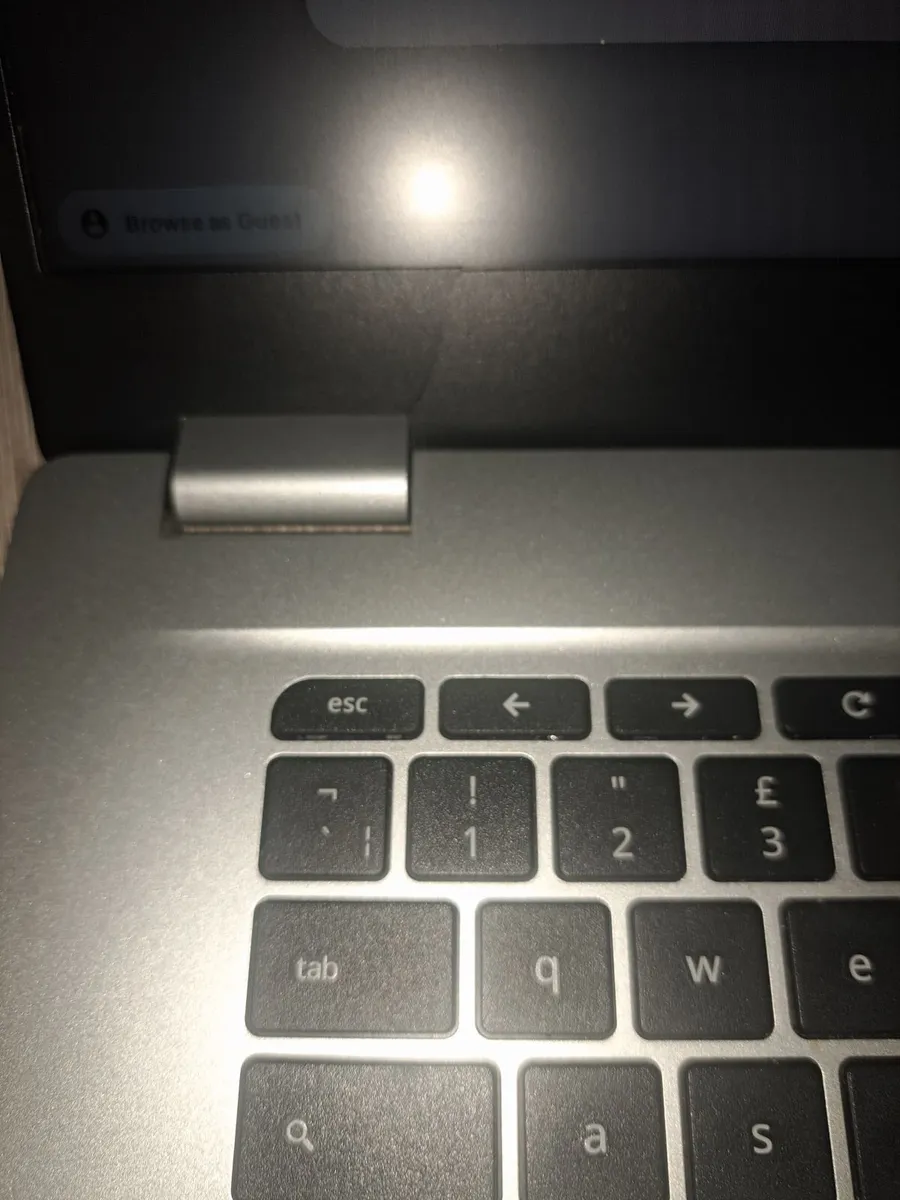 Asus Chromebook - Image 2