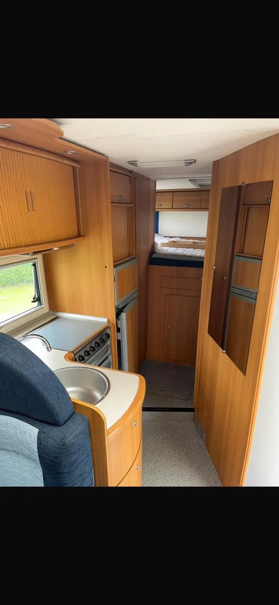 Motorhome - Image 4