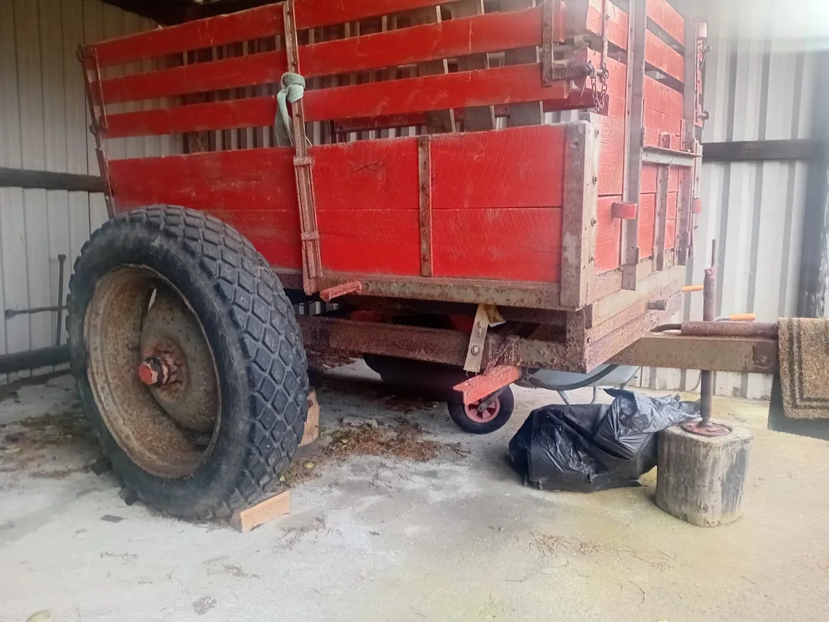 Mini Digger with 22" wide steel tracks - Image 2