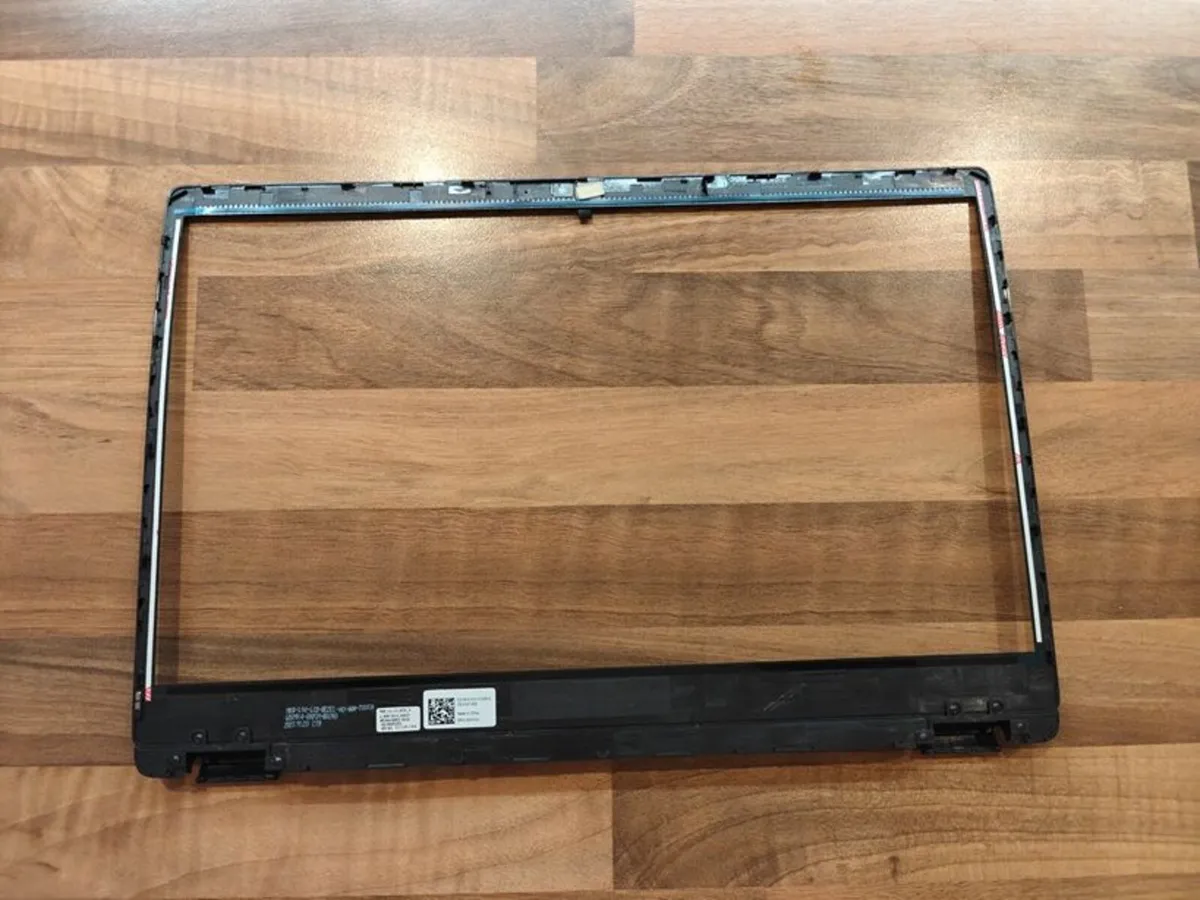 Dell Latitude 3410 Laptop Bezel / Screen Frame - Image 2