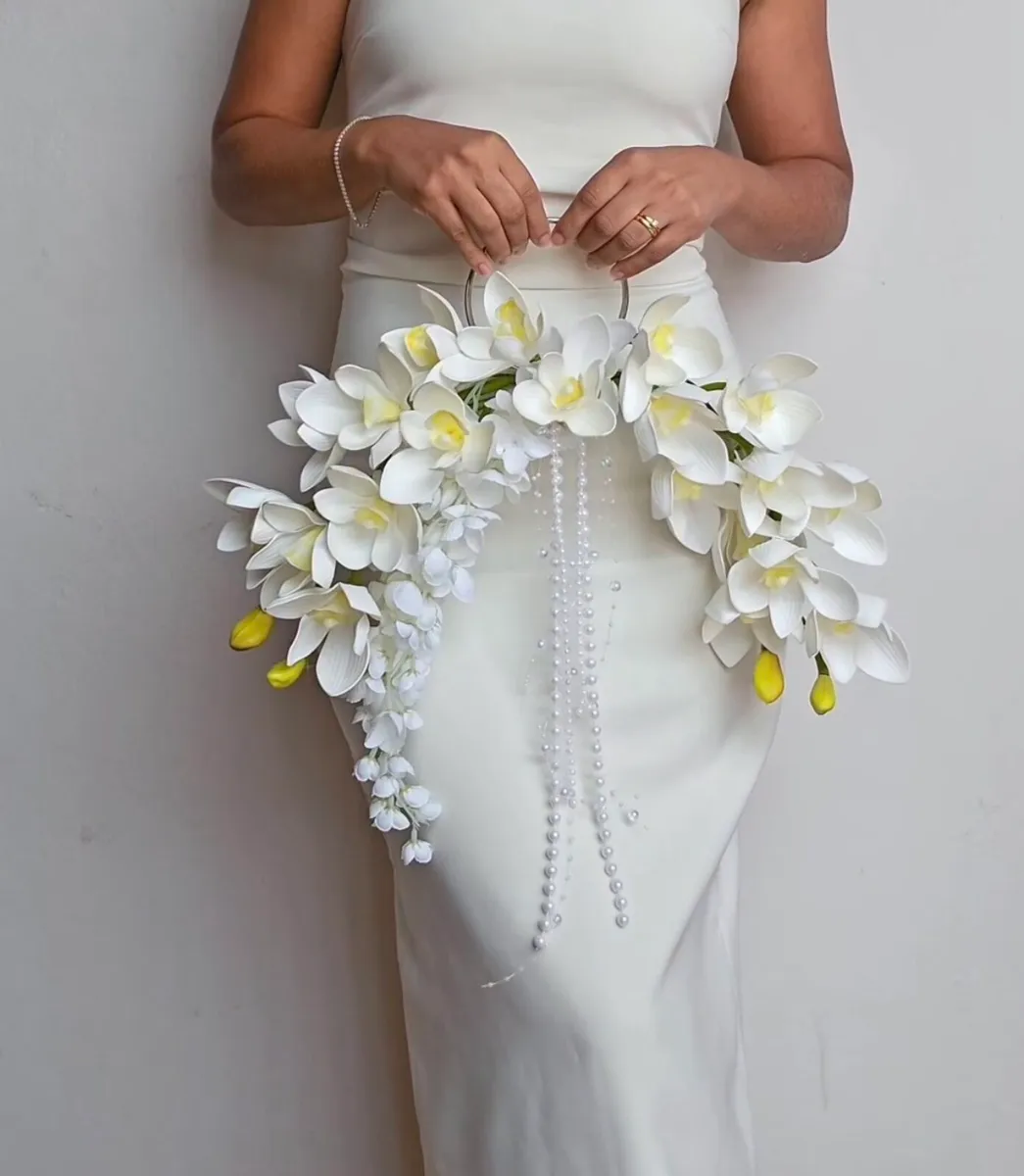 Bridal flower bouquets wedding flowers arr - Image 2