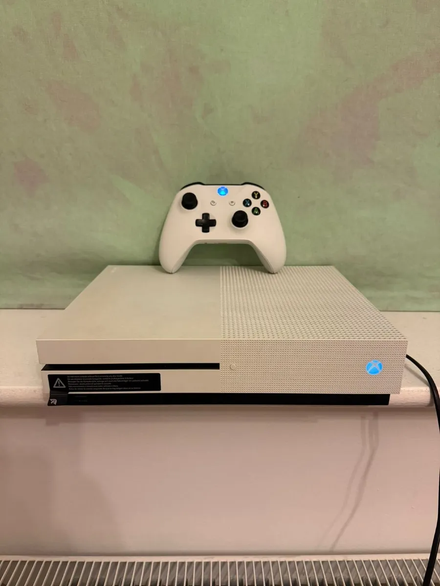 Xbox one S - Image 1