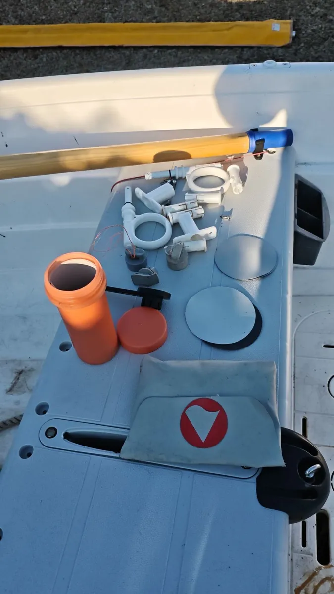 Walker Bay 310 Boat - Image 4