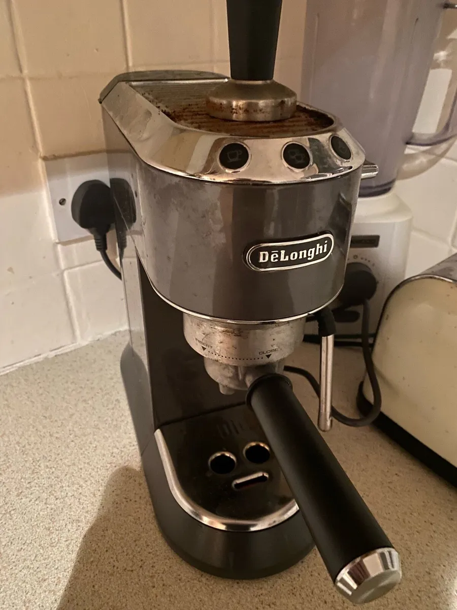 DeLonghi Coffee Machine - Image 1