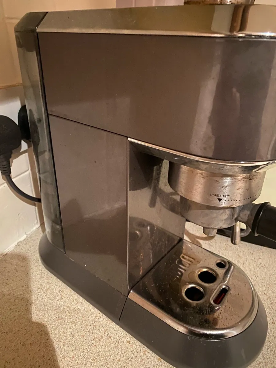 DeLonghi Coffee Machine - Image 2
