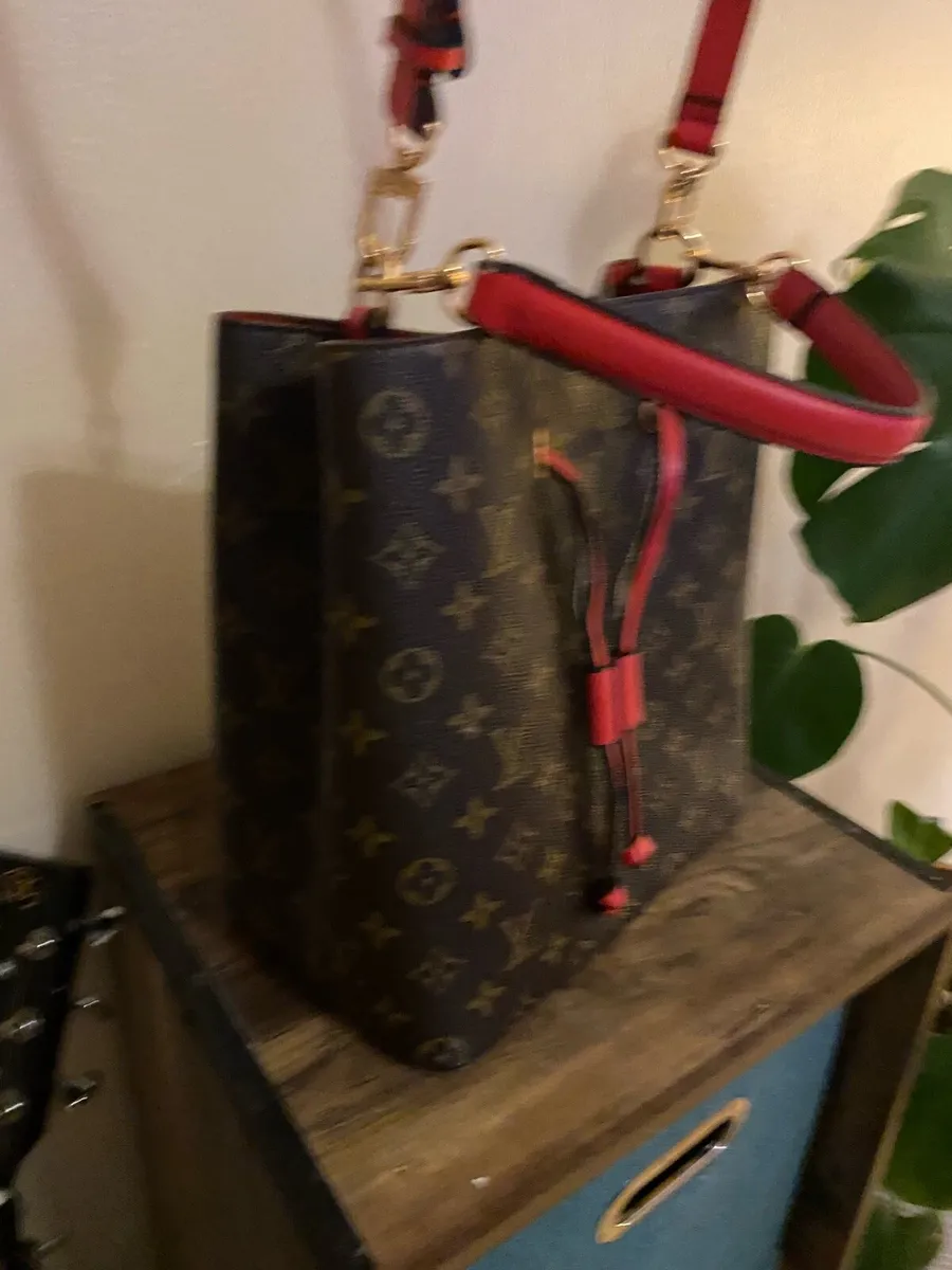Louis Vuitton Designer-style Monogram Shoulder Bag - Image 2