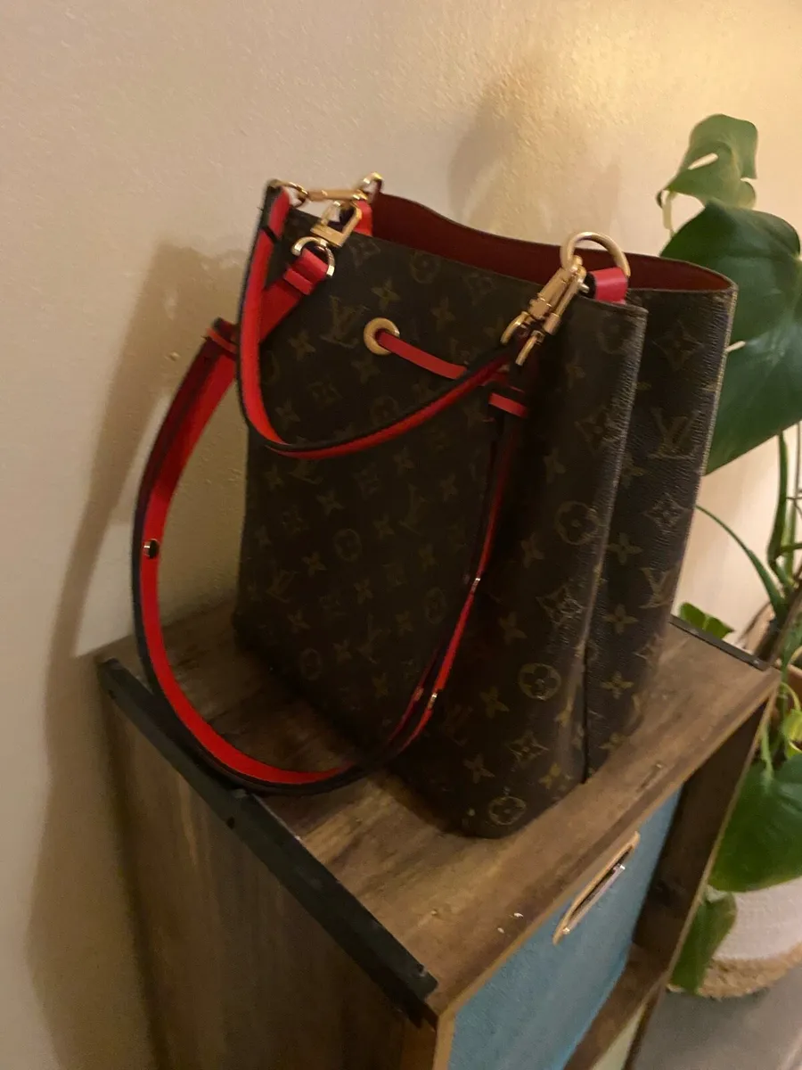 Louis Vuitton Designer-style Monogram Shoulder Bag - Image 4