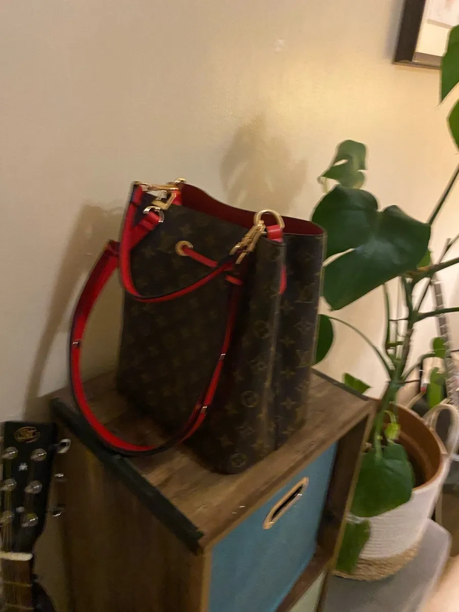 Louis Vuitton Designer-style Monogram Shoulder Bag - Image 4