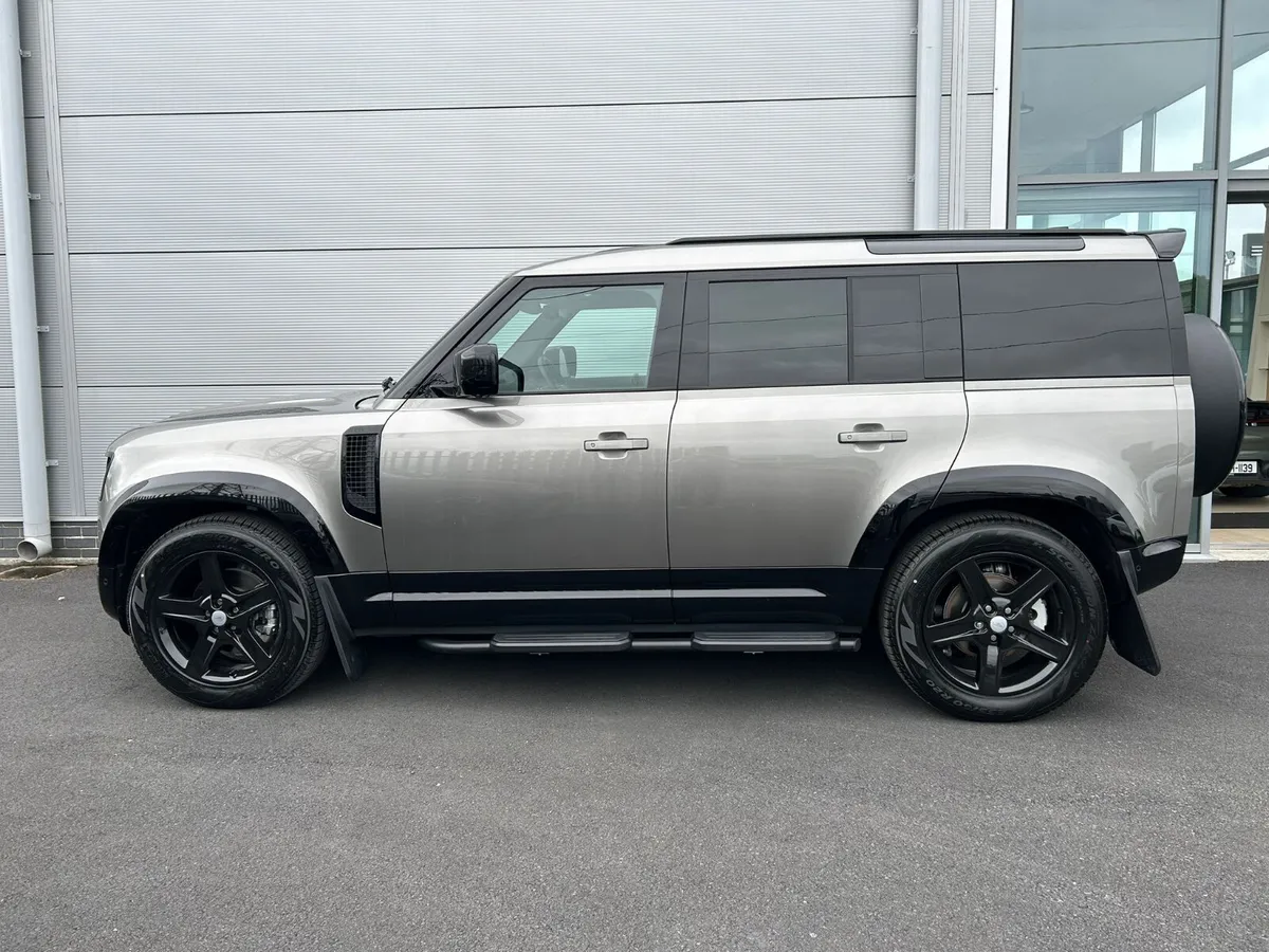 Landrover Defender 3 Seater Commerical - Image 4