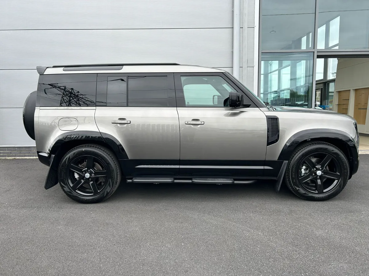 Landrover Defender 3 Seater Commerical - Image 3