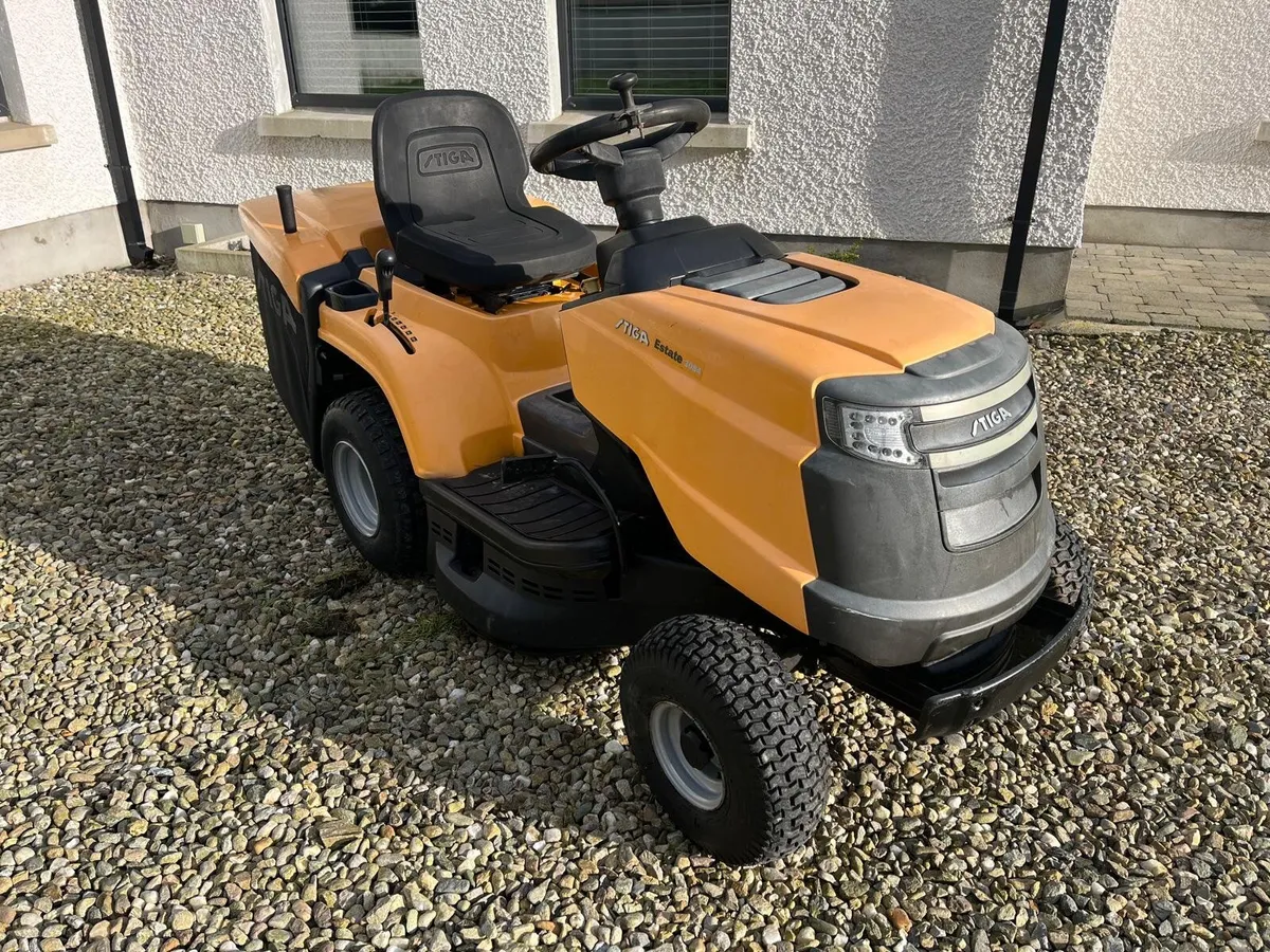 Stiga Mountfield 15hp ride on lawnmower - Image 2