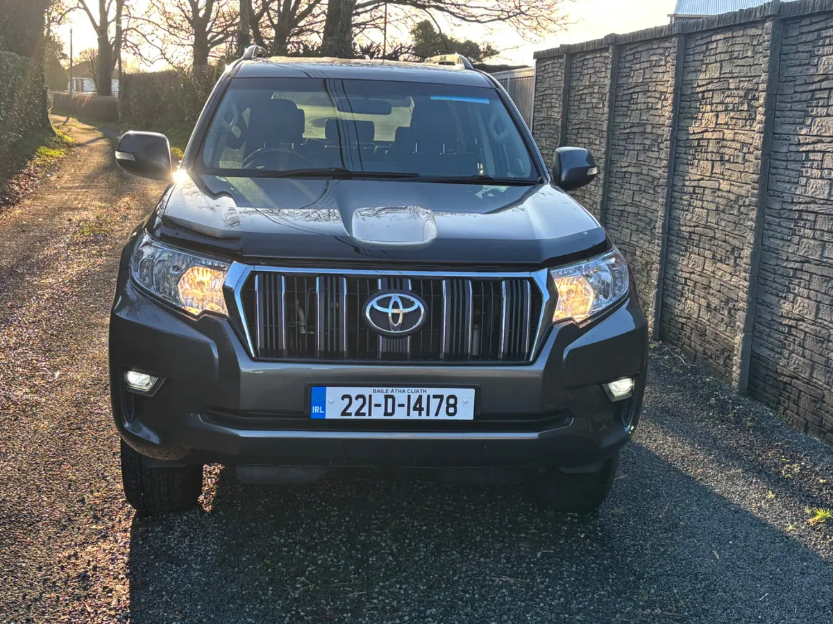 Toyota Landcruiser 5 seater crew cab - Image 4