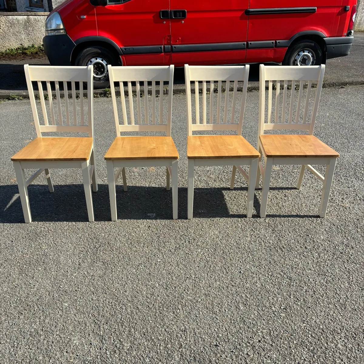 Solid pine cream & Pine table & 4 chairs - Image 4