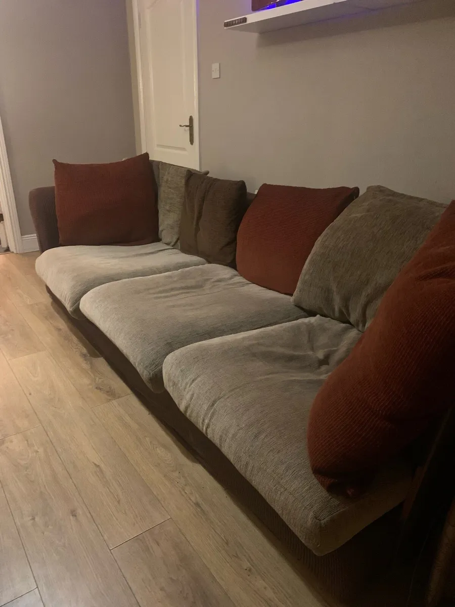 Sofa settee - Image 1
