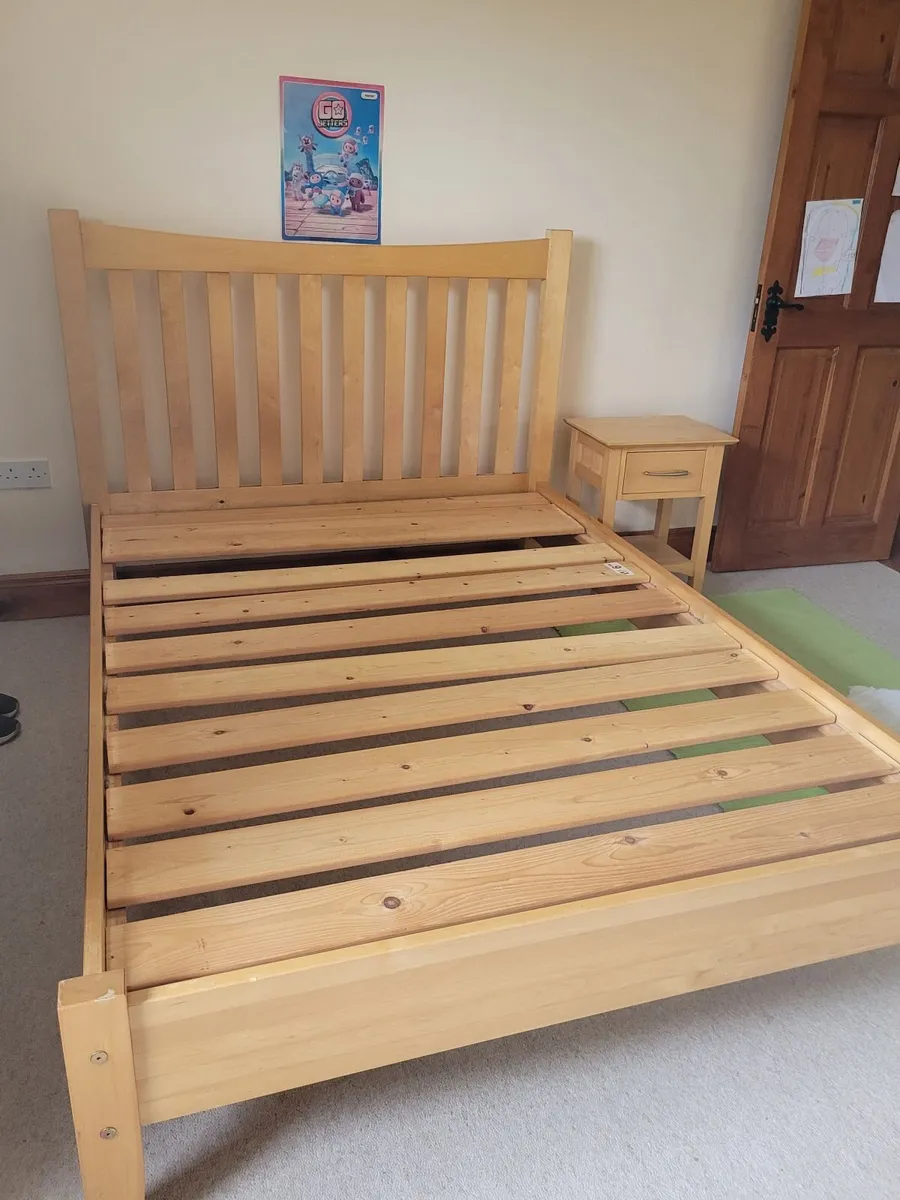 Bedroom furniture - Image 1