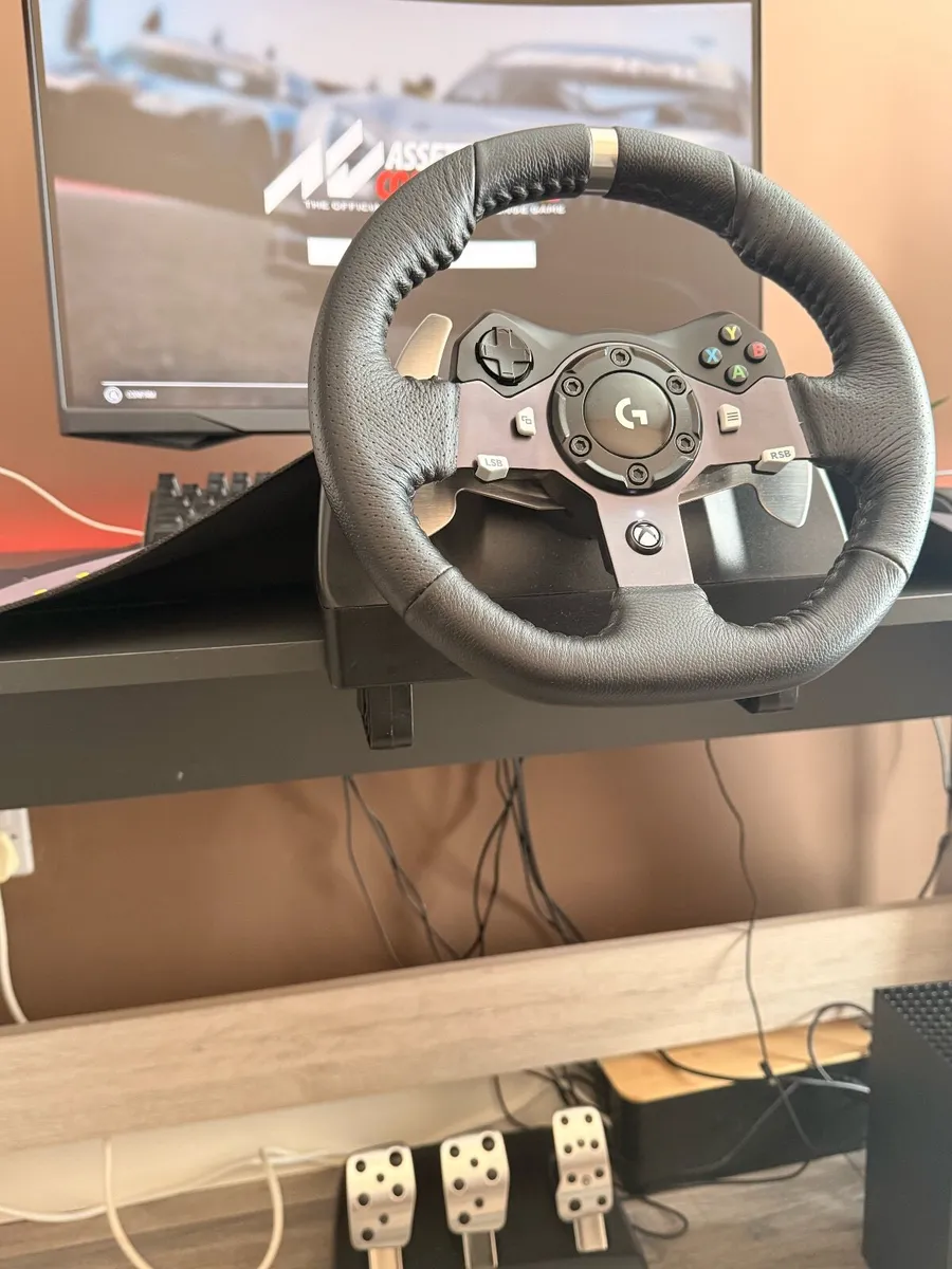 Logitech G920 Xbox & PC Racing Wheel & Pedals - Image 1