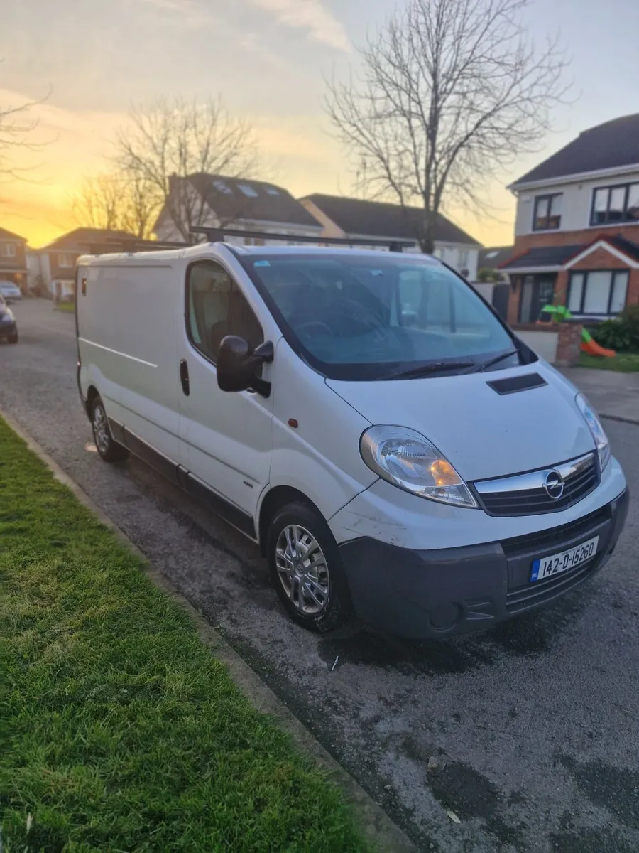 Opel Vivaro 2014 - Image 1