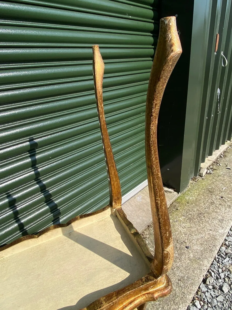 Vintage Italian Florentine gilt nesting tables - Image 3