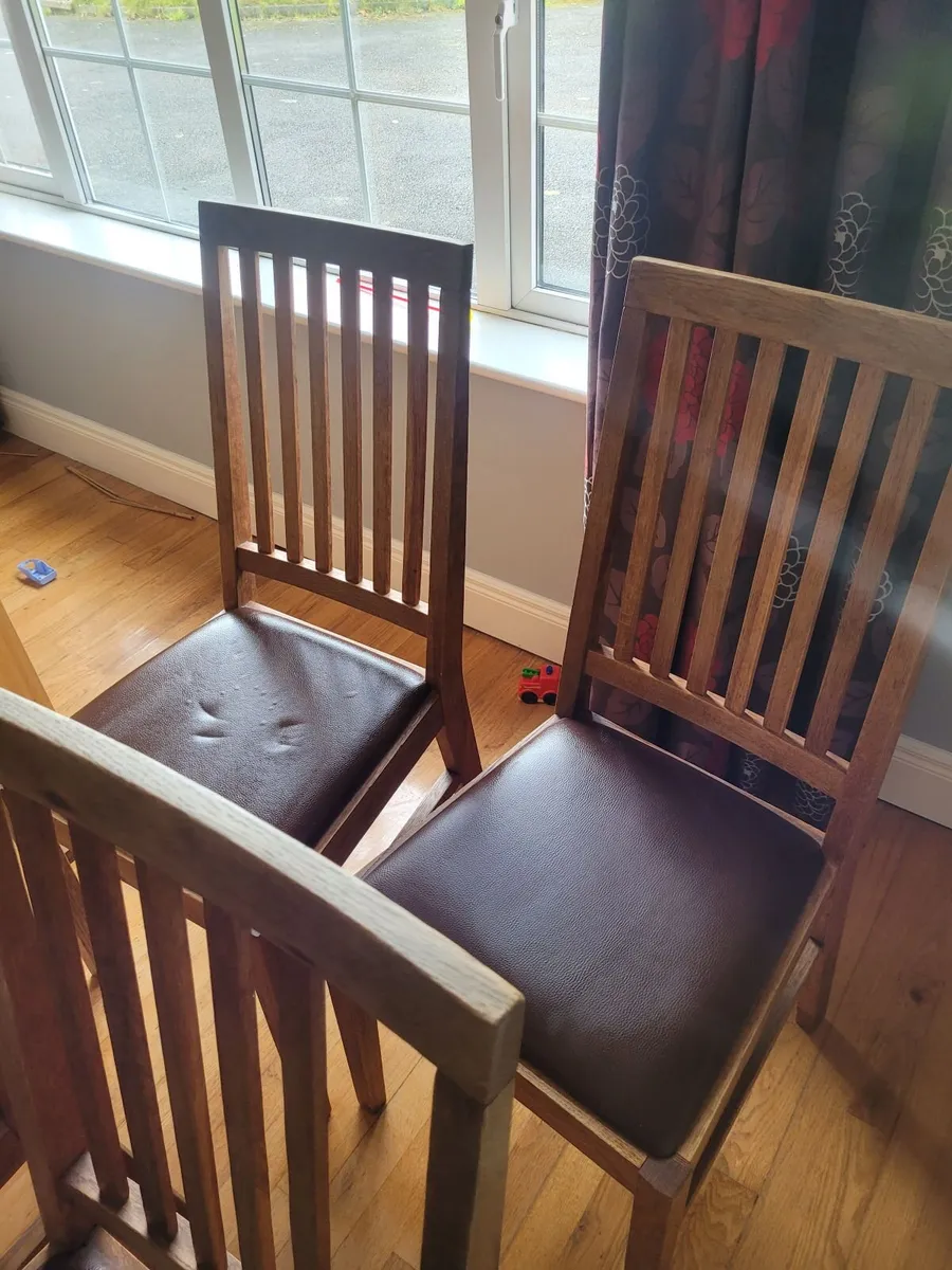 Dining table & chairs - Image 3