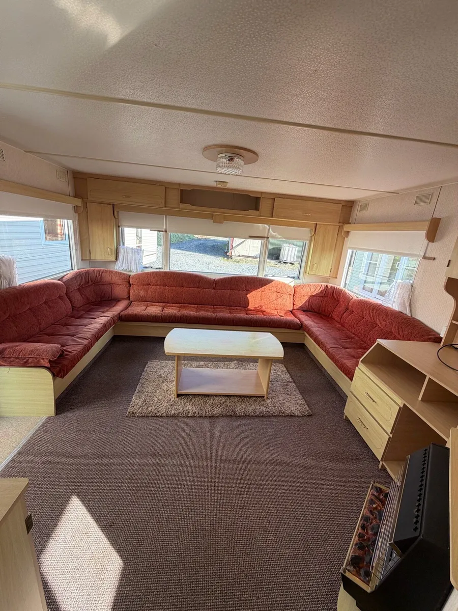 Delta Nordstar 35 x 12 x 3 Bed. Immaculate - Image 2