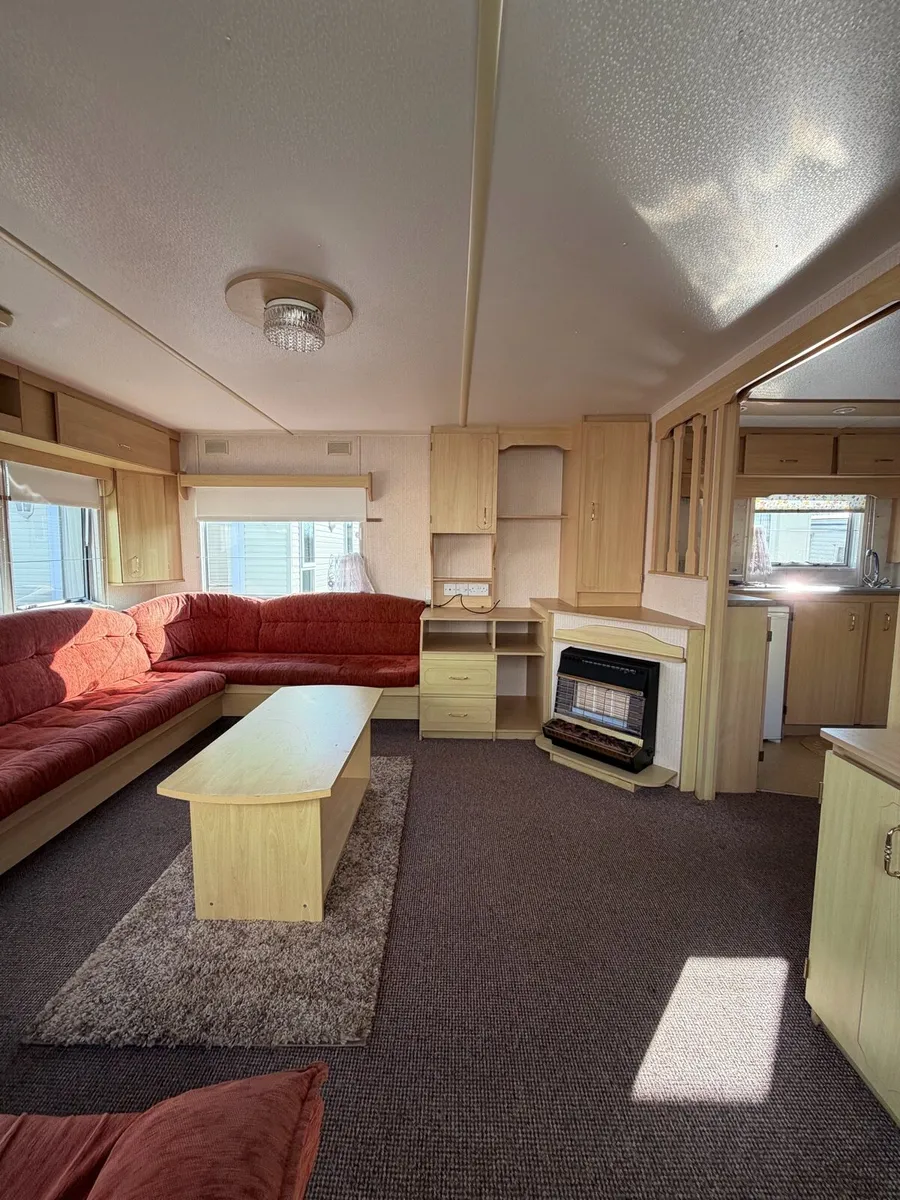 Delta Nordstar 35 x 12 x 3 Bed. Immaculate - Image 3