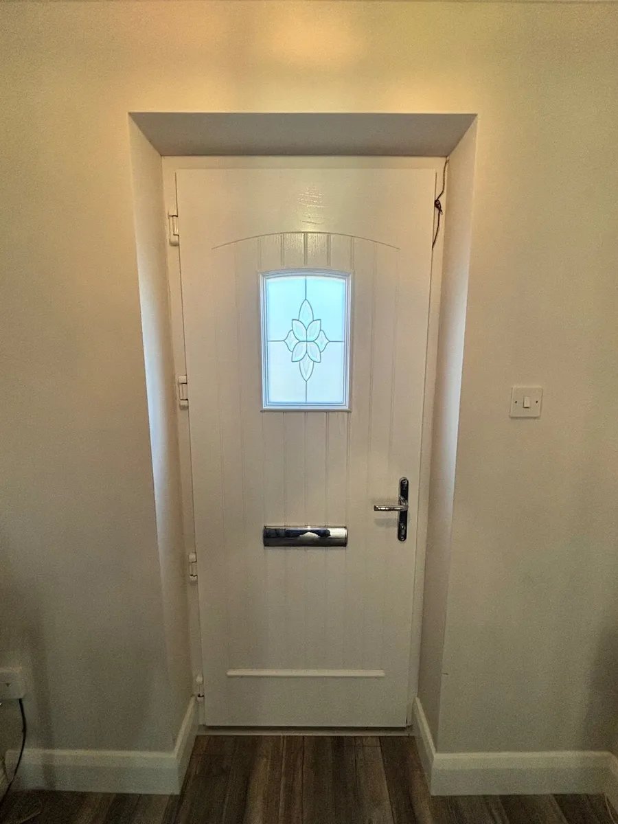 House doors, windows, rads & ensuite - Image 3