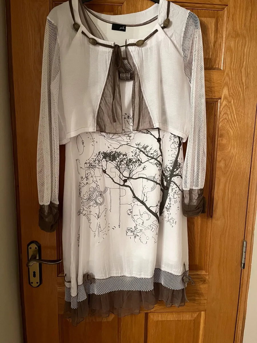 Ladies dress, jacket and fascinator - Image 4