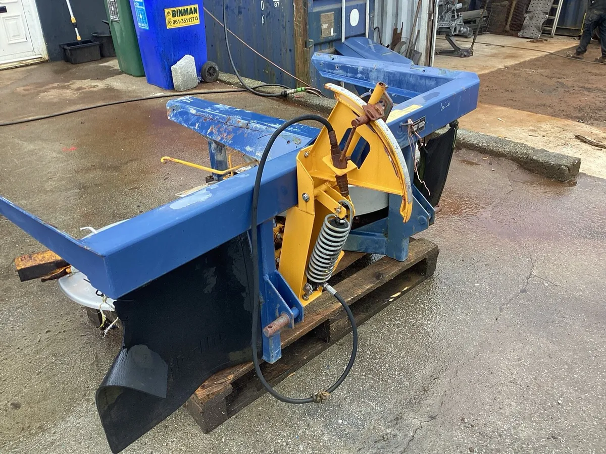 BOGBELLA SPREADER FOR PARTS - Image 1