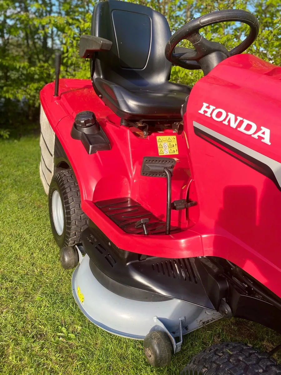 Honda HF2417 LOW HRS - Image 4