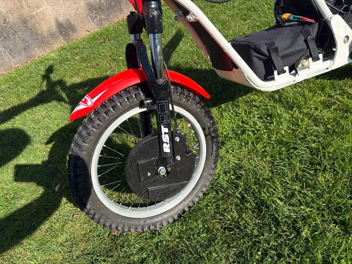 Beta minitrial e16 trials bike - Image 4