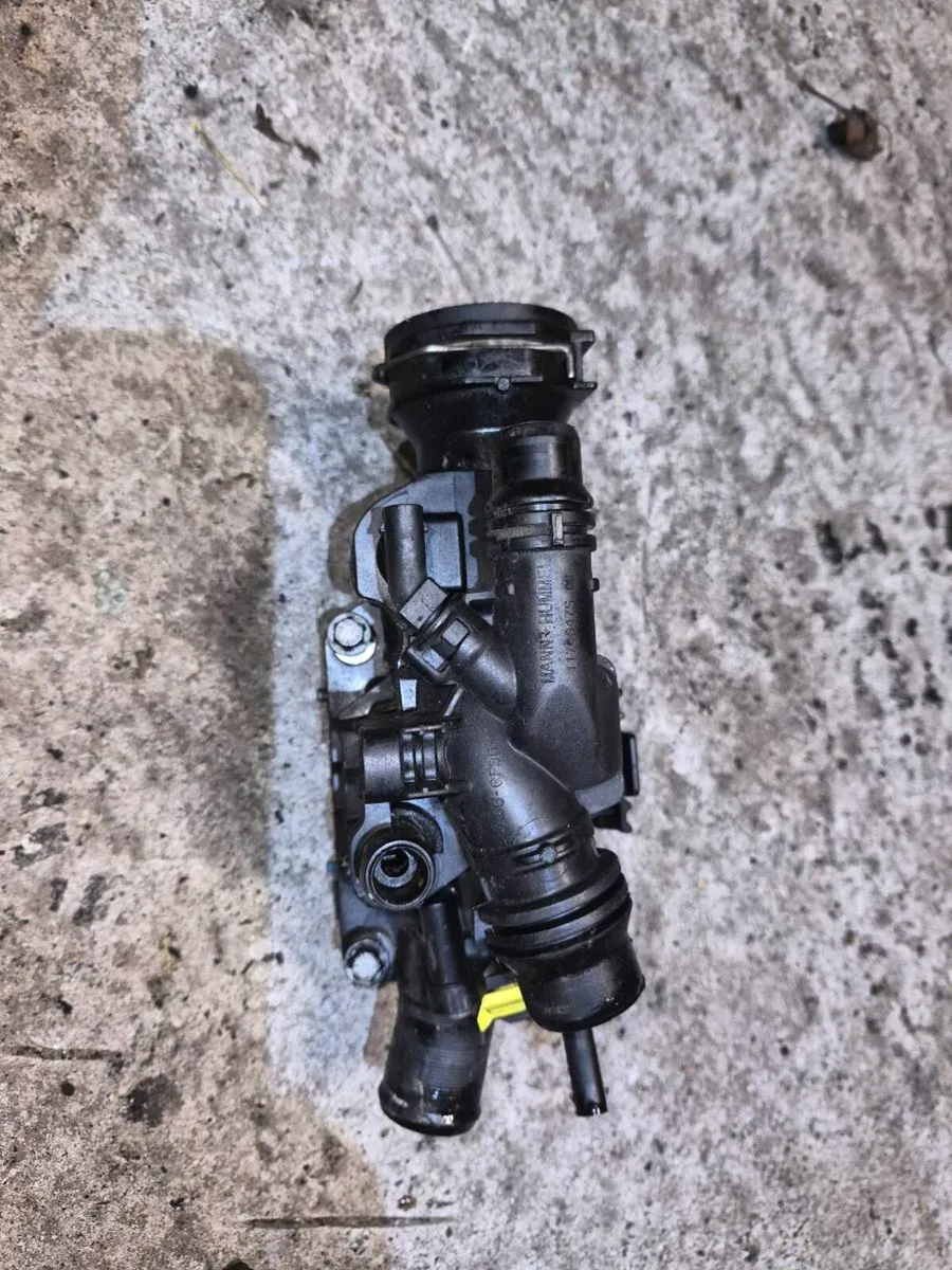 2019 Peugeot 3008 1.5hdi engine parts - Image 1