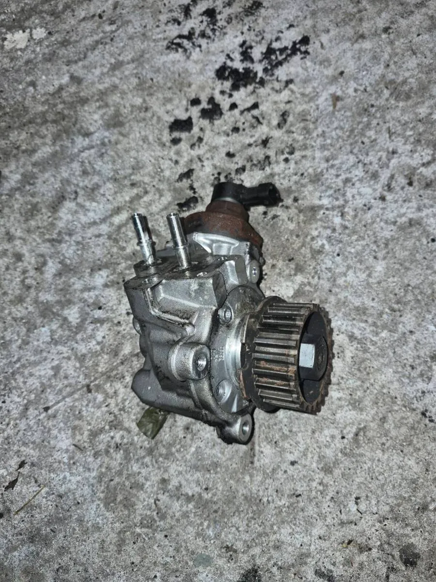 2019 Peugeot 3008 1.5hdi engine parts - Image 2