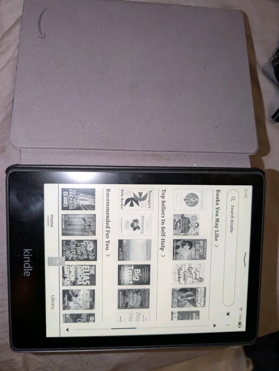 Amazon Kindle (newest gen) - Image 3