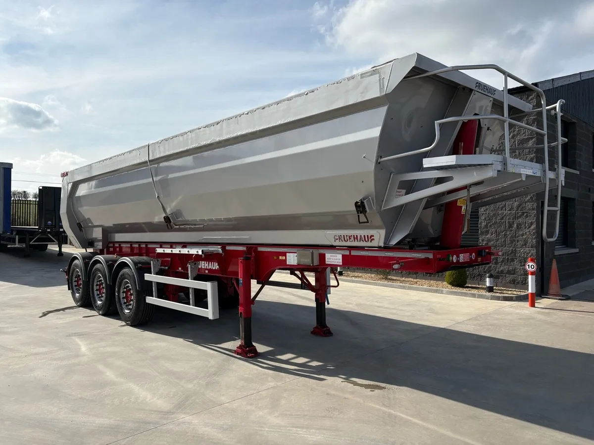 Fruehauf Alloy Halfpipe - Image 1