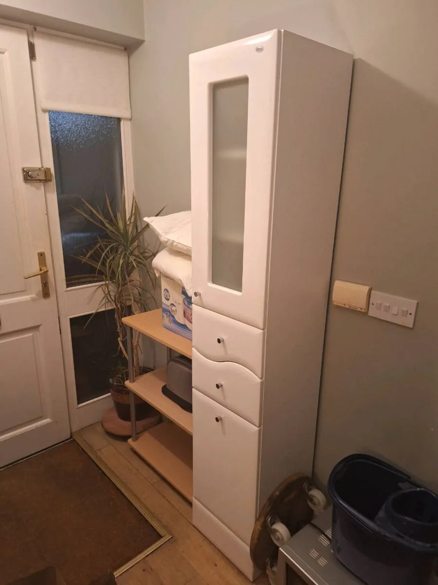 Bathroom furniture - Image 3