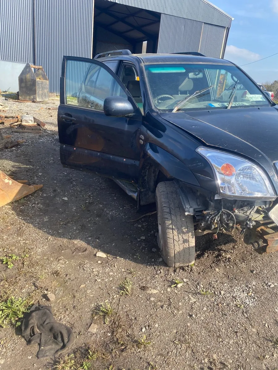 Toyota Land Cruiser 2006 - Image 3