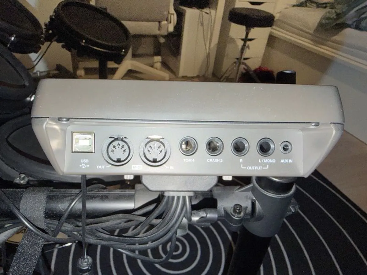 Alesis Nitro Mesh Drum Kit - Image 3