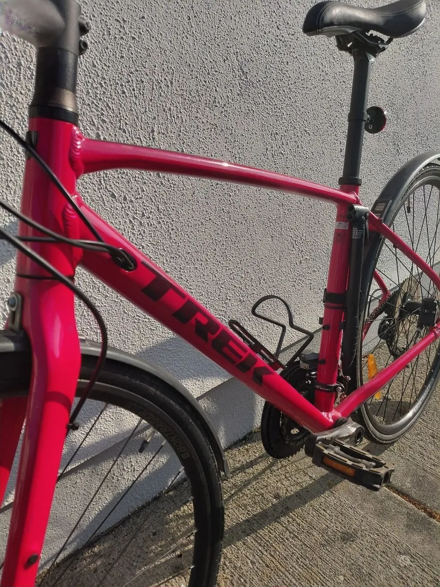 Trek FX3  Hybrid  Bike in Viper Red - Image 2