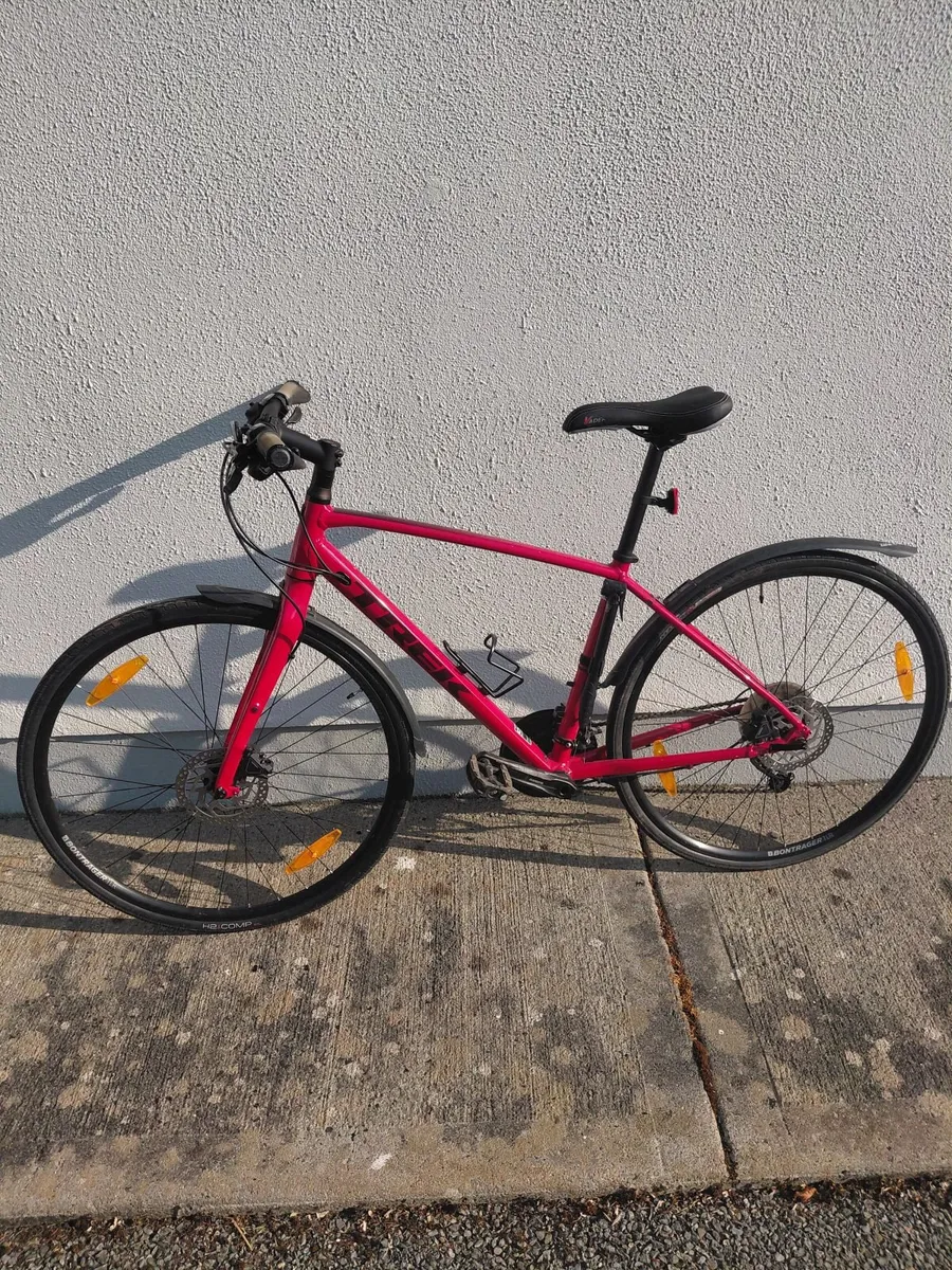 Trek FX3  Hybrid  Bike in Viper Red - Image 3