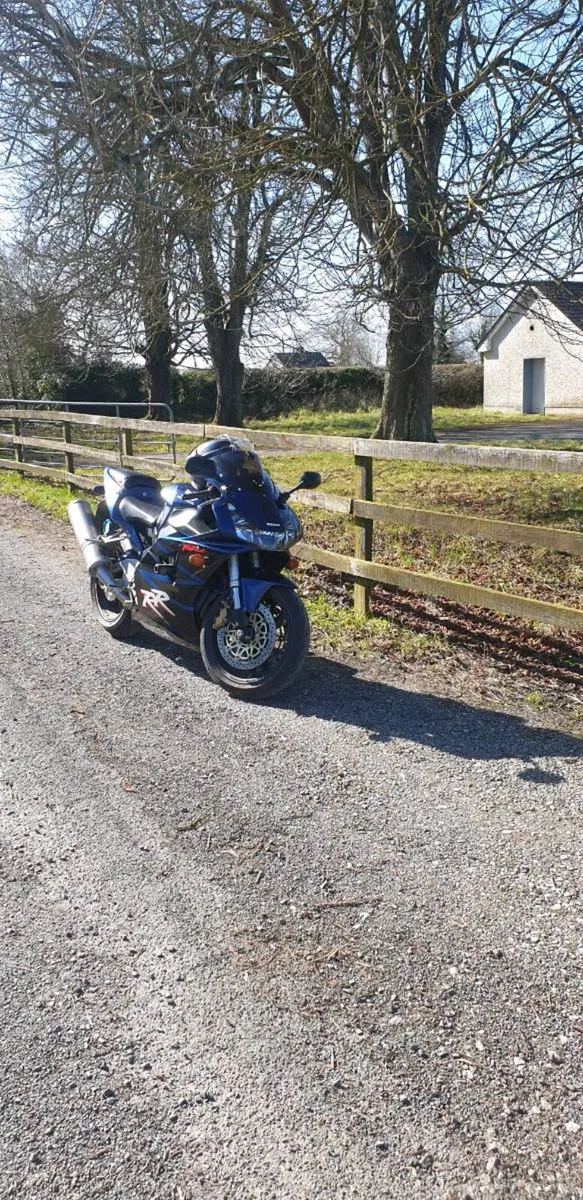 Honda Fireblade 954 - Image 1