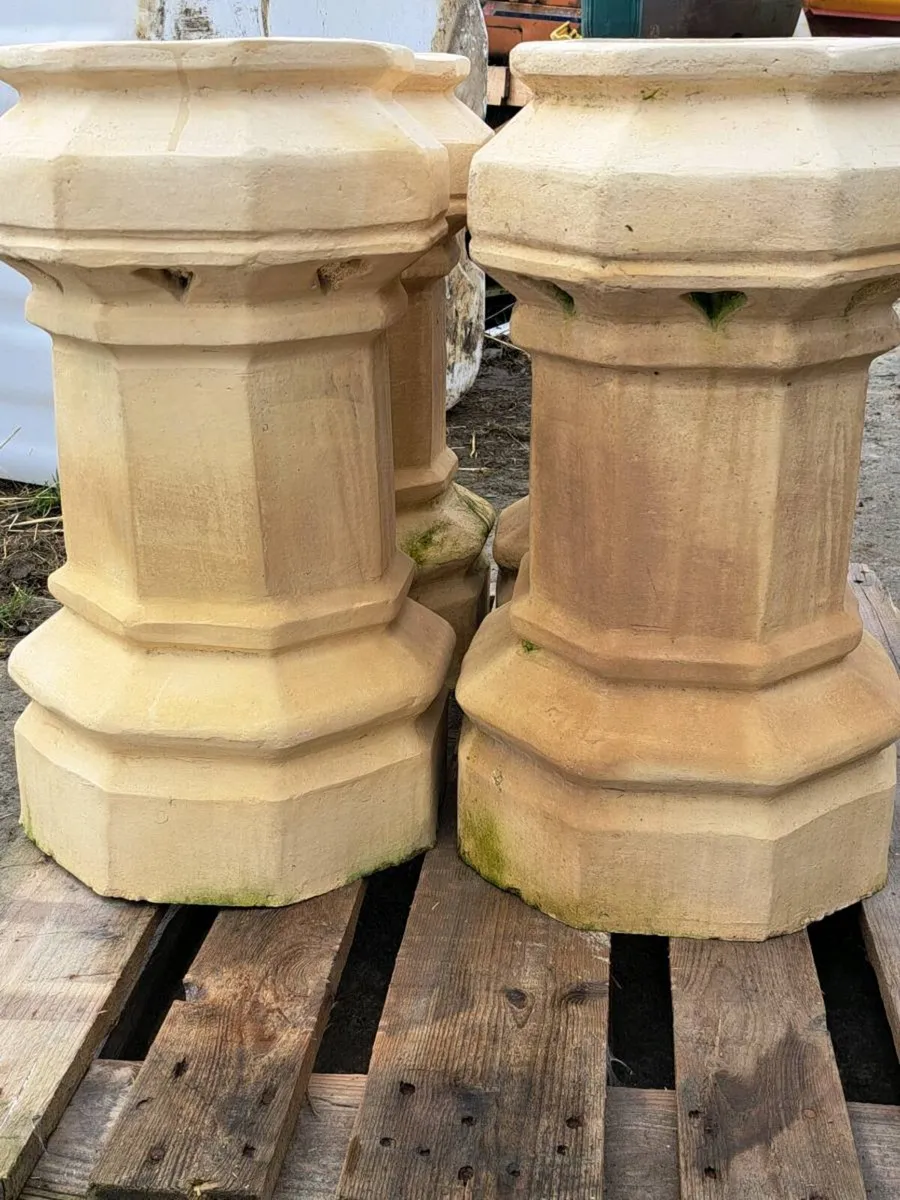 Octagon Chimney Pots  ( TOO CLEAR ) £ 100