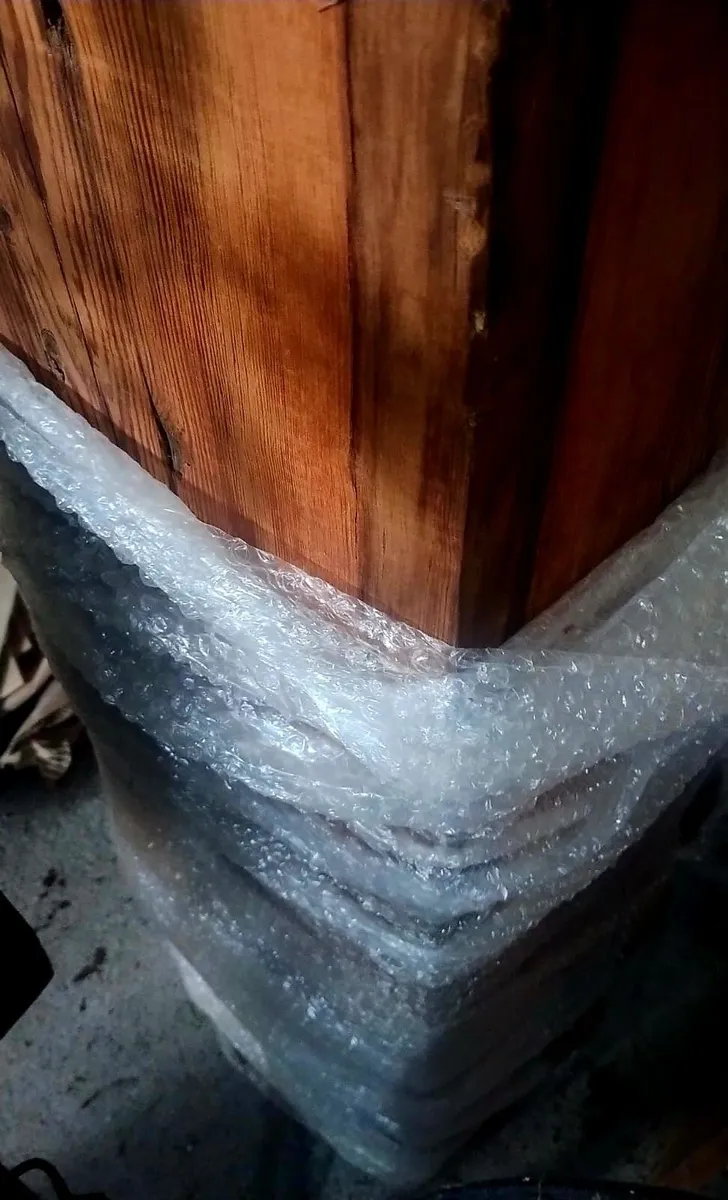 " ITALIAN MARBLE SCULPTURE ON CARVED PLINTH - Image 3