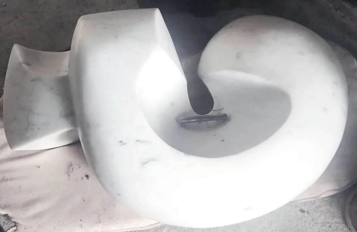 " ITALIAN MARBLE SCULPTURE ON CARVED PLINTH - Image 1