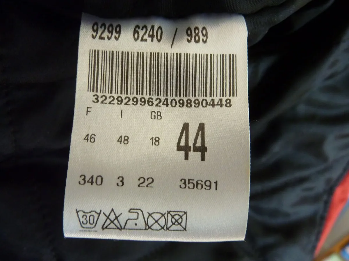 Woman's Coat - Image 4