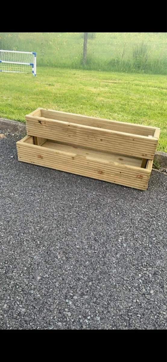 Flower boxes - Image 2