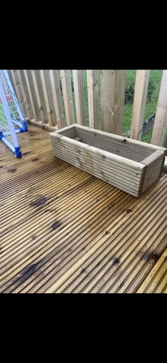 Flower boxes - Image 1